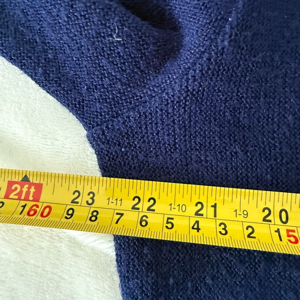 Vintage Izod Lacoste 100% Orlon Acrylic Blue V-neck Sweater Men's Size Med E67 - Picture 3 of 7